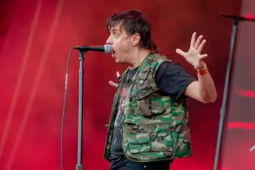 The Strokes „Reality Awaits“: Behind the Scenes enthüllt